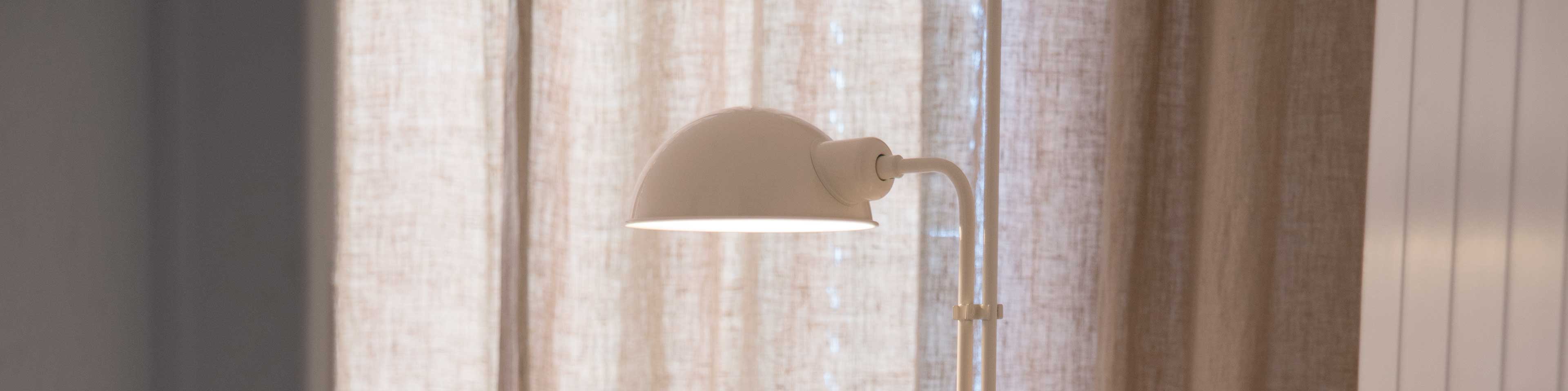 Gulvlampe i Soveværelse