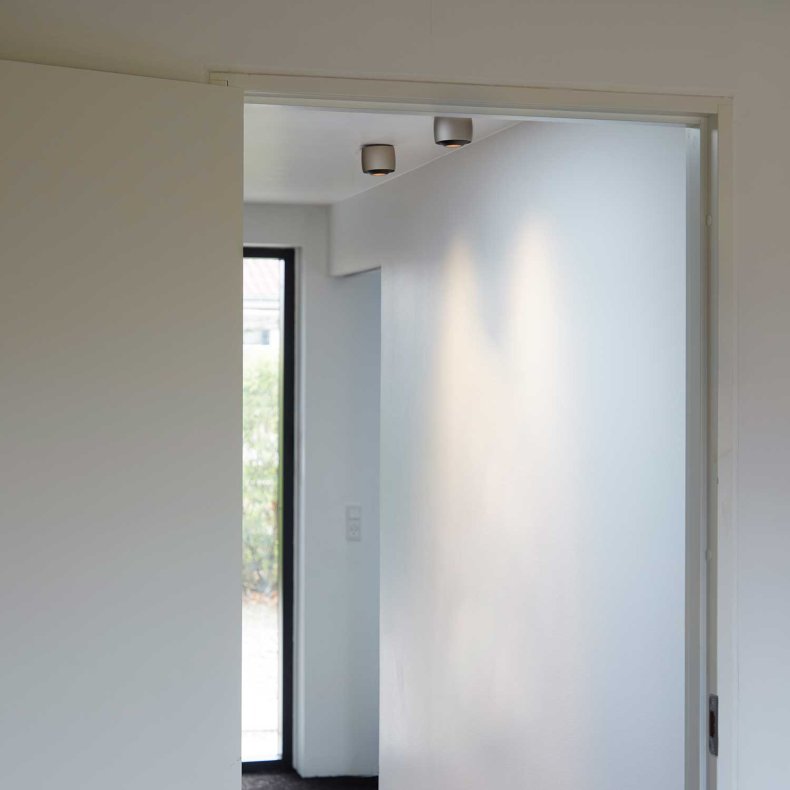 Air C Soft Ivory/Svart Taklampa