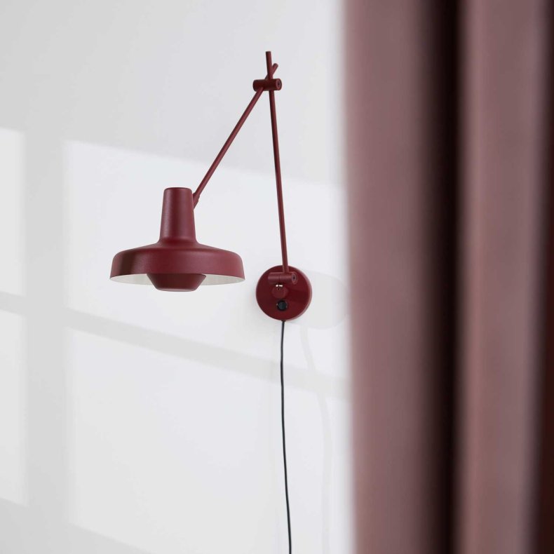 Arigato Red Wall Light