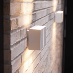 Ask IP65 vit V&auml;gglampa