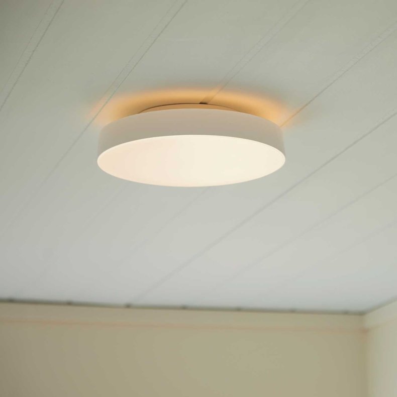 Avela 28 Hvit Taklampe/Vegglampe