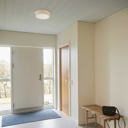 Avela 28 Hvit Taklampe/Vegglampe