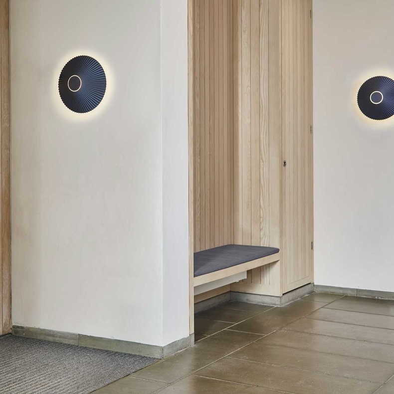 Ballerina W M�rkebl� V�glampe