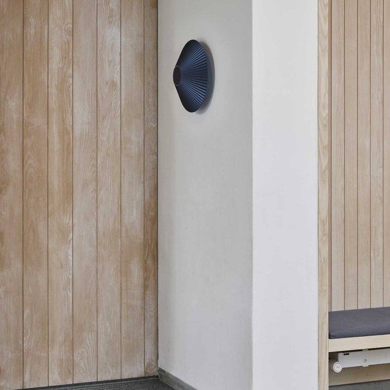 Ballerina W M�rkebl� V�glampe