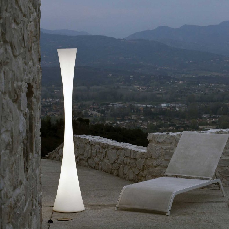 Biconica Pol Udendrs Gulvlampe