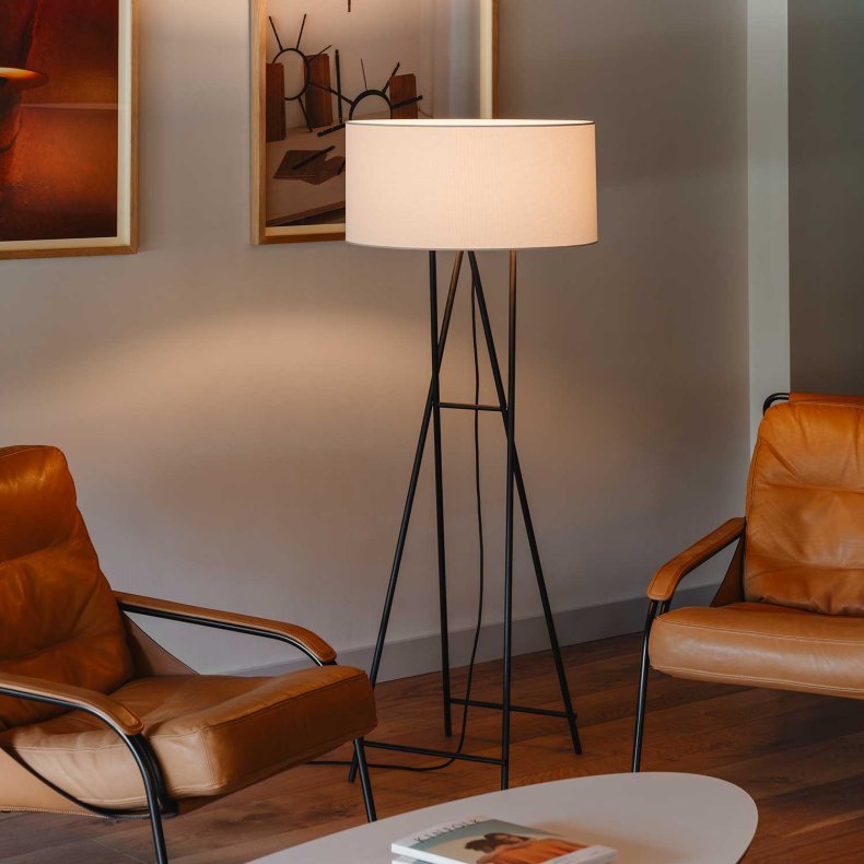 Cala Metal P145 Golvlampa