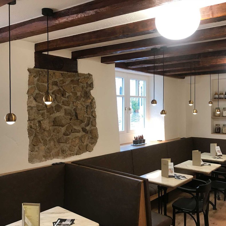 Cleo brass Pendant Light