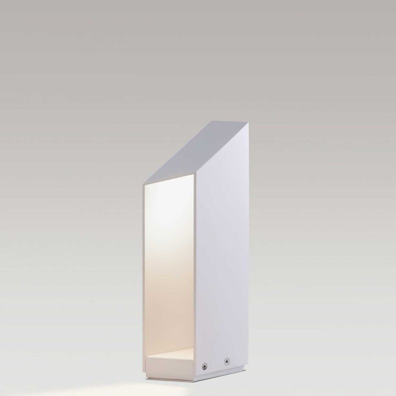 Domus B 37 Trdgrdslampa