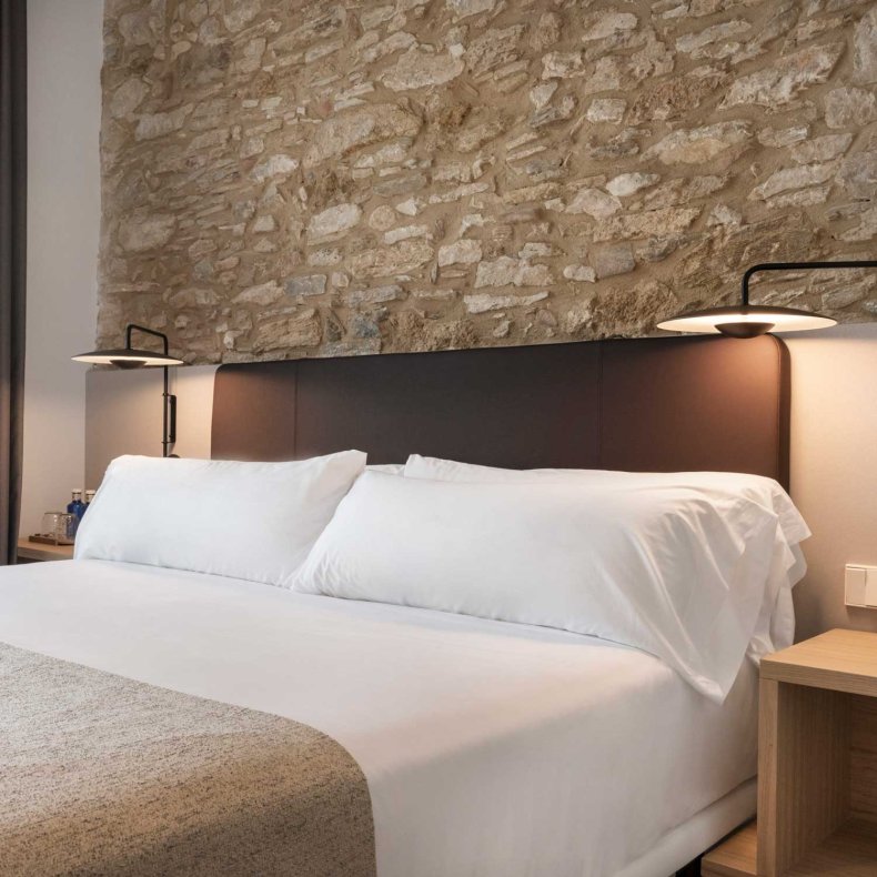 Ginger A 32 Wall Light