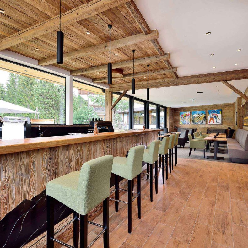 Hanging Bali S Takpendel