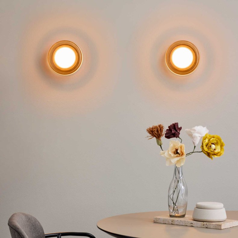 Hugo Svart/Amber V�gglampa
