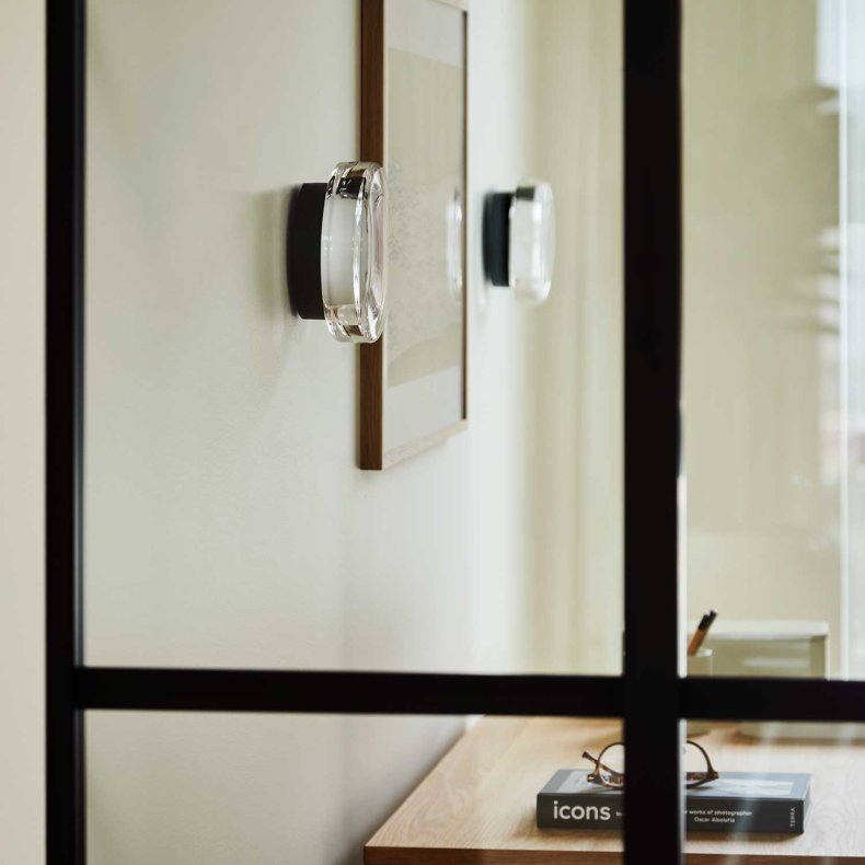 Hugo Svart/Klar V�gglampa