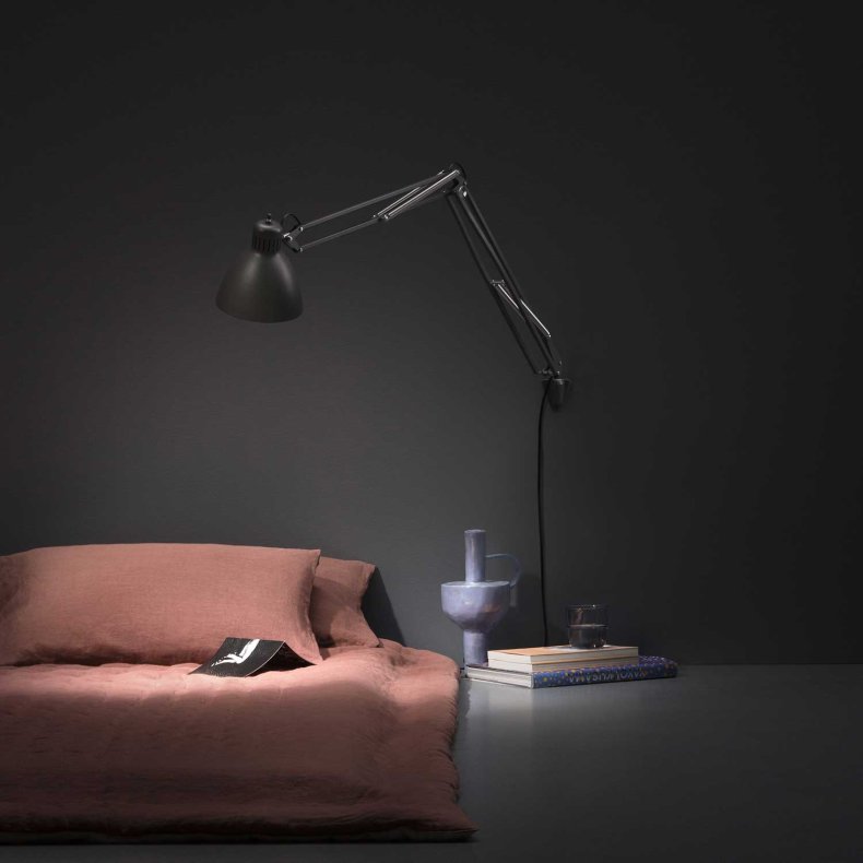 JJ Small P LED amarant red Wall Light