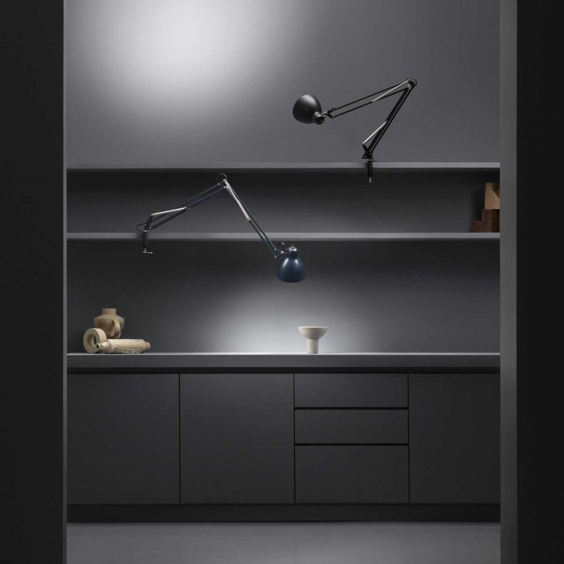 JJ Small P LED amarant red Wall Light