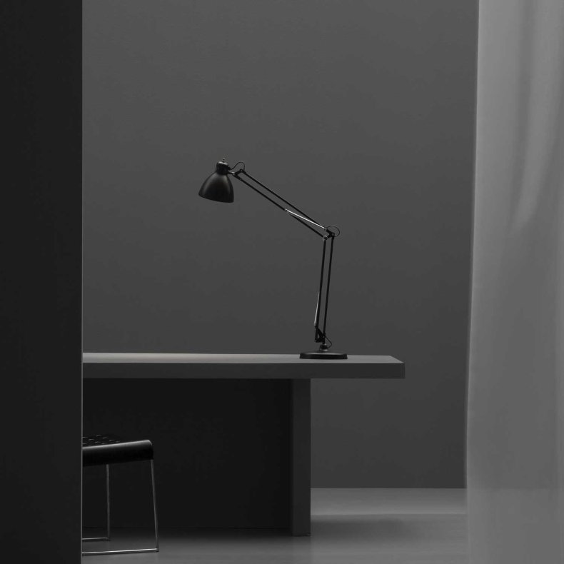 JJ Small T LED black Table Lamp w/ base