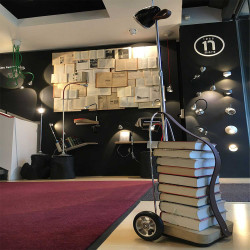 Jules Verne Mobile black Battery Light