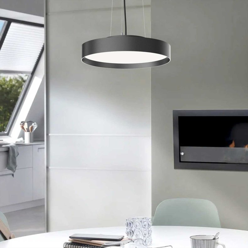 Lucia Svart 45 Taklampa