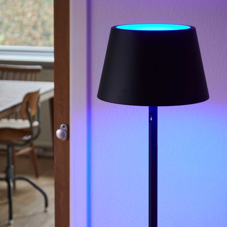 Modi Svart Golvlampa