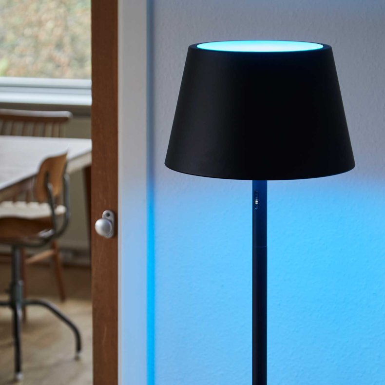 Modi Svart Golvlampa