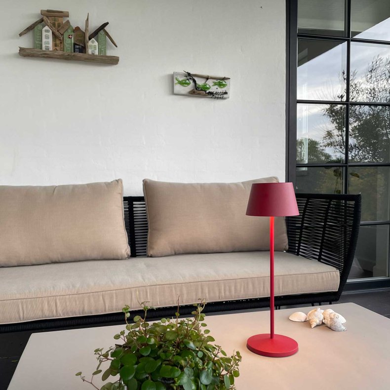 Modi Rubinr&ouml;d Bordslampa