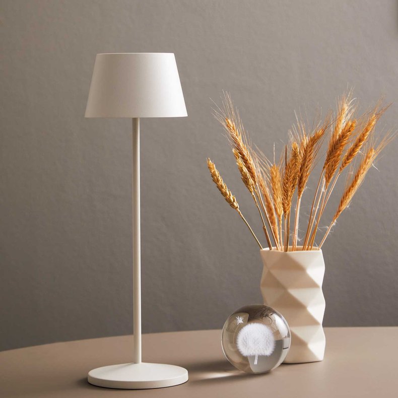 Modi Vit Bordslampa