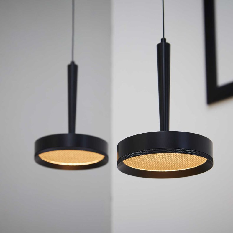 NYX P1 Mat Svart Pendel