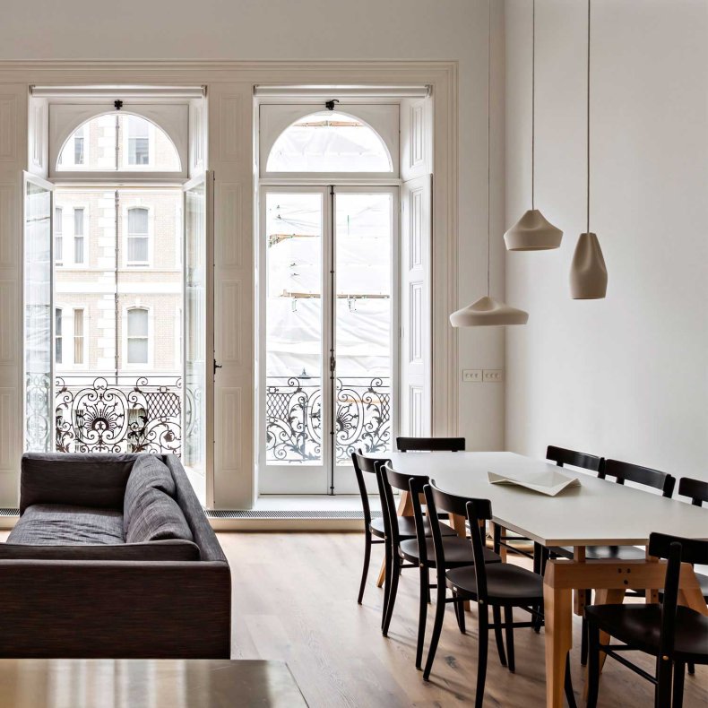 Pleat Box 13 sort/hvid Pendel