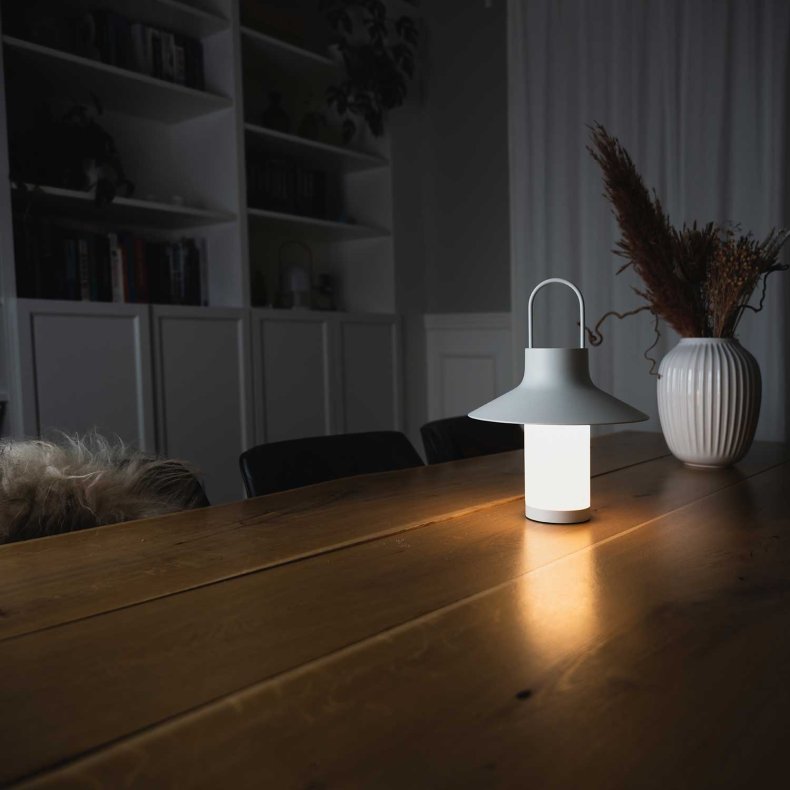 Shadow Large Vit Bordslampa