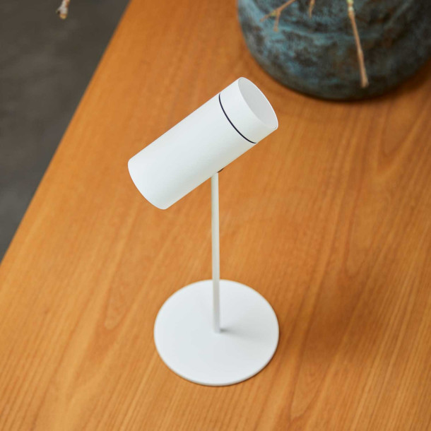 Sia Click Spot with Sia Base Table White